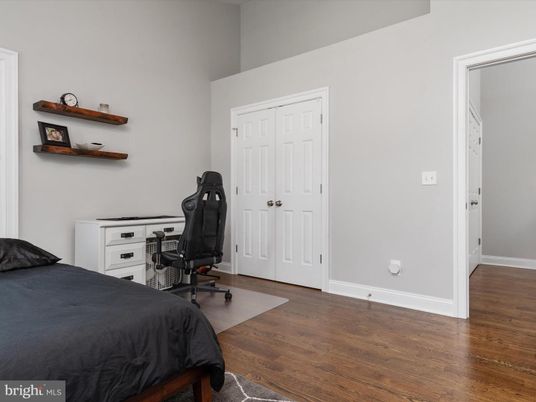 Bedroom, Home Office, Interior, Wood Texture Flooring