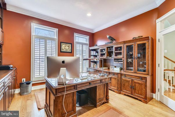 Home Office, Interior, Recessed Lighting, Wood Texture Flooring