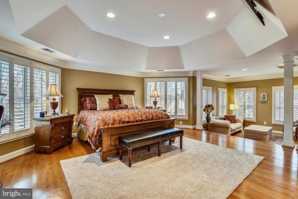 Bedroom, Interior, Piano, Recessed Lighting, Wood Texture Flooring