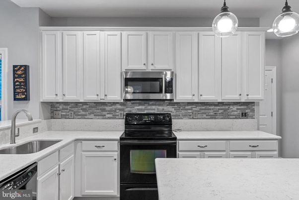 Interior, Kitchen, Pendant Lights, Stainless Steel Appliances