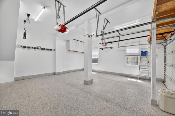 Garage, Interior