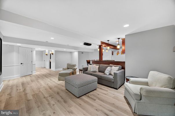 Interior, Living room, Pendant Lights, Recessed Lighting, Wood Texture Flooring