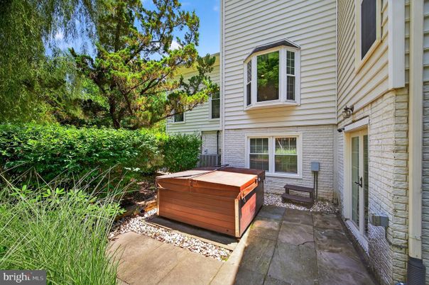Exterior, Hot Tub