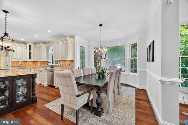 Chandelier, Dining room, Interior, Kitchen, Pendant Lights, Recessed Lighting, Wood Texture Flooring
