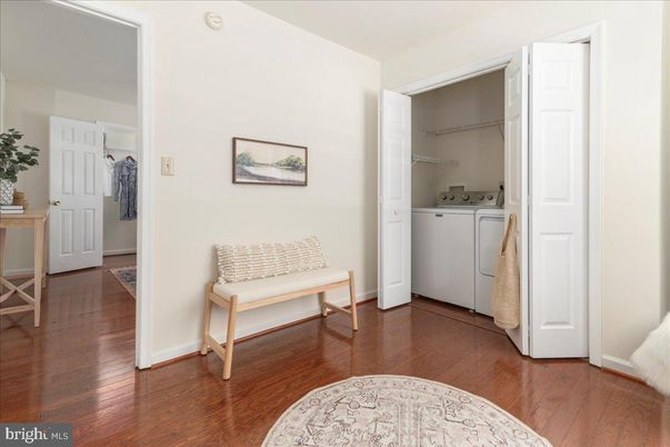 Interior, Utility Closets, Washer, Wood Texture Flooring