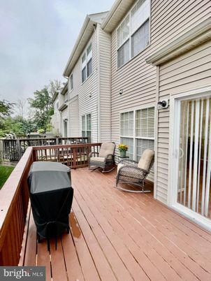Exterior, Wood Texture Flooring