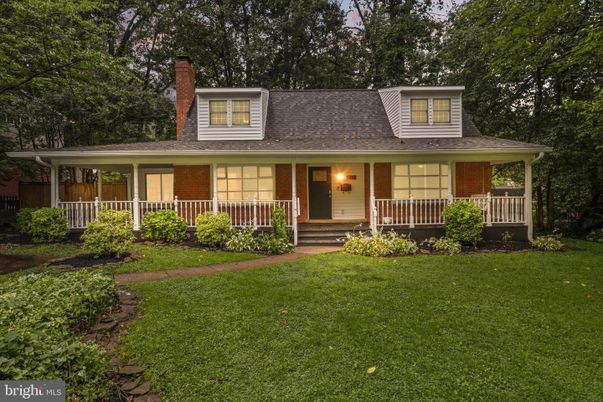 Exterior, Facade, Cape Cod