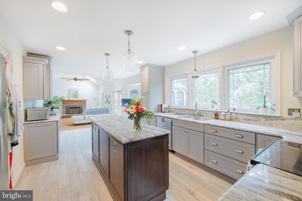 Fireplace, Interior, Kitchen, Pendant Lights, Recessed Lighting, Wood Texture Flooring