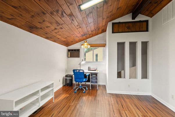 Home Office, Interior, Pendant Lights, Wooden Ceilings, Wood Texture Flooring