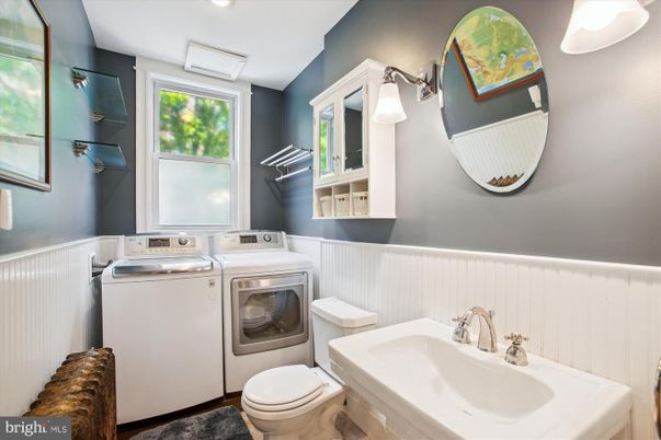 Bathroom, Interior, Recessed Lighting, Washer