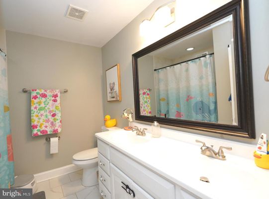 Bathroom, Interior, Recessed Lighting
