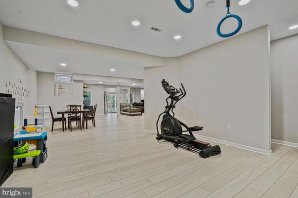 Dining room, Fitness Equipment, Interior, Recessed Lighting, Wood Texture Flooring