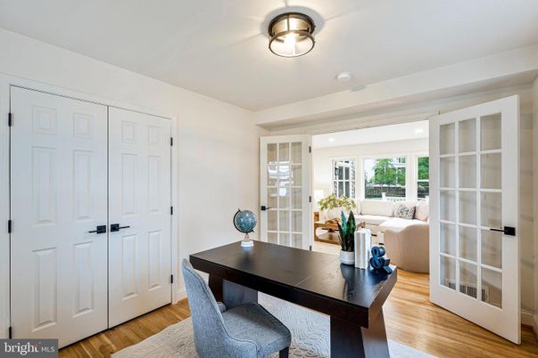 Home Office, Interior, Recessed Lighting, Wood Texture Flooring