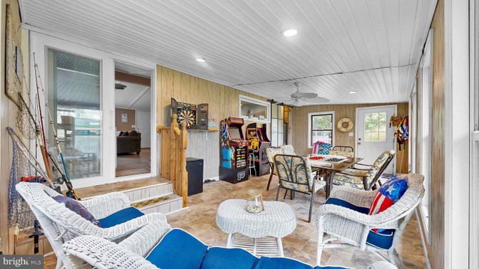 Dining room, Interior, Living room, Recessed Lighting