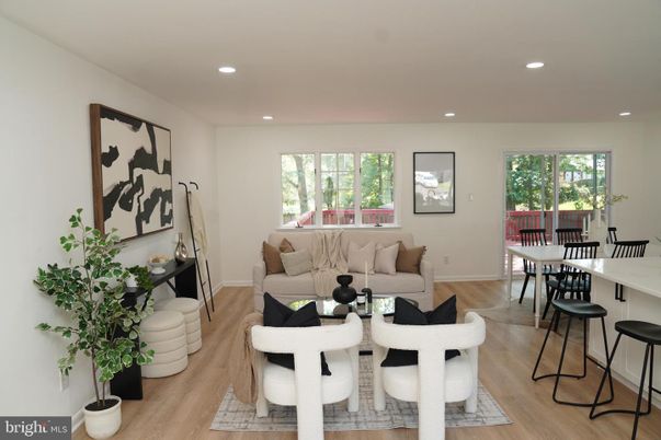 Dining room, Interior, Living room, Recessed Lighting, Wood Texture Flooring