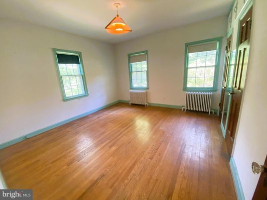 Empty room, Interior, Pendant Lights, Wood Texture Flooring