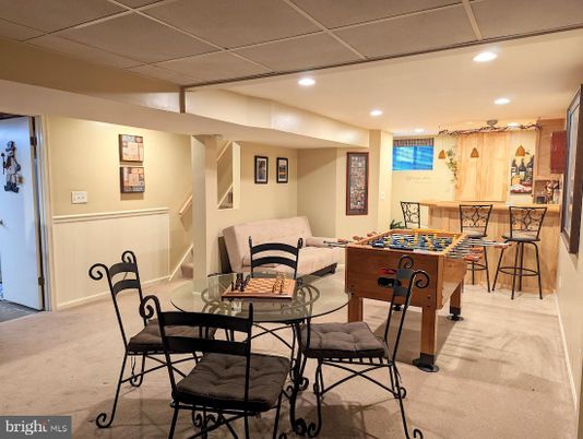 Game Room, Interior, Recessed Lighting