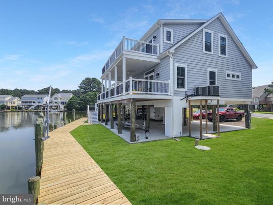 Backyard, Exterior, Water