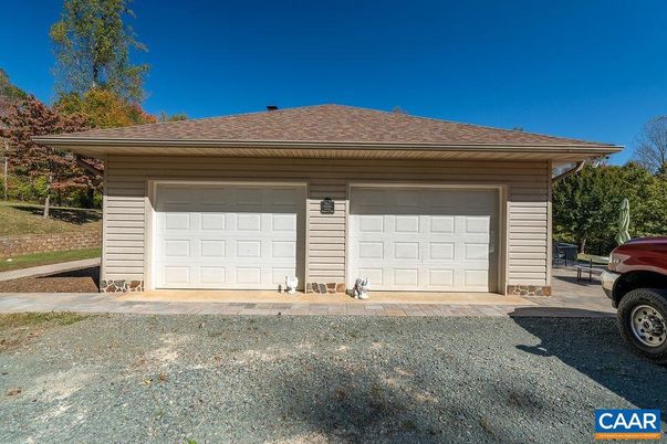 Detached Garage, Exterior