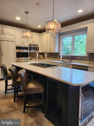 Interior, Kitchen, Pendant Lights, Recessed Lighting, Stainless Steel Appliances
