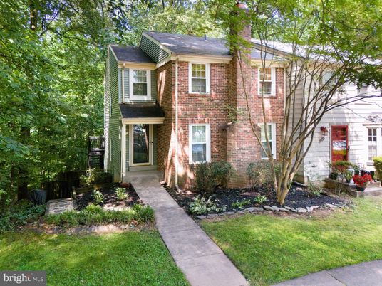 Exterior, Facade, Brick Facade, Georgian