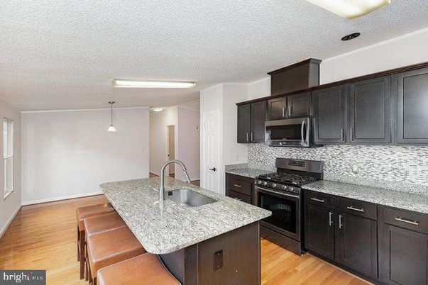 Interior, Kitchen, Pendant Lights, Wood Texture Flooring