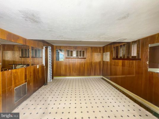 Interior, Wooden Walls