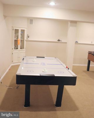 Game Room, Interior, Recessed Lighting