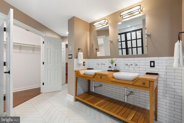 Bathroom, Dual Sink Vanities, Interior, Wood Texture Flooring