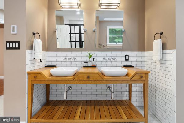 Bathroom, Dual Sink Vanities, Interior, Wood Texture Flooring