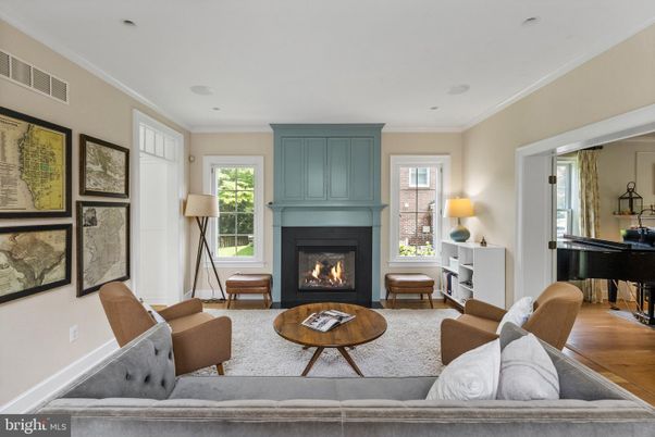 Fireplace, Interior, Living room, Piano, Recessed Lighting, Wood Texture Flooring