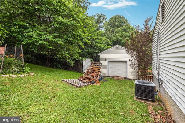 Backyard, Detached Garage, Exterior