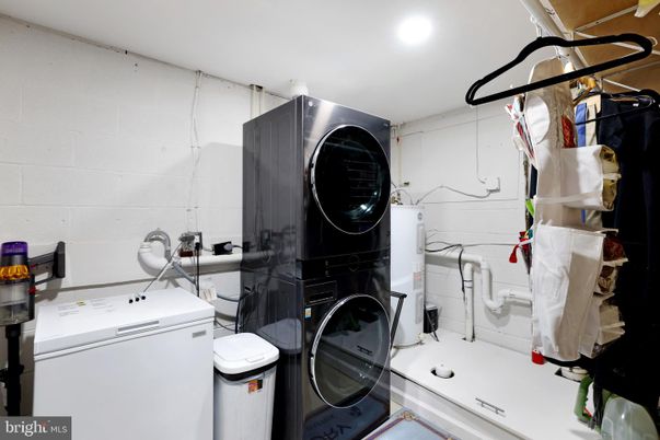 Interior, Recessed Lighting, Utility Closets, Washer