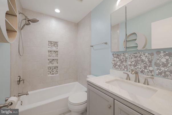 Bathroom, Interior, Recessed Lighting