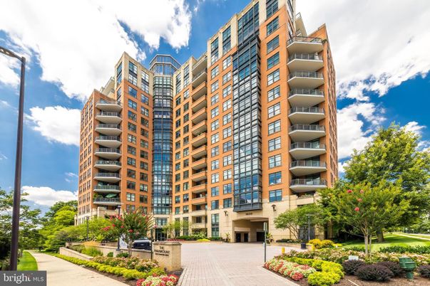 Exterior, Facade, Condo Building