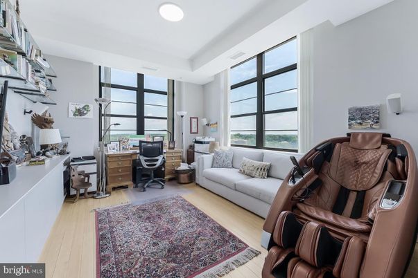 Home Office, Interior, Recessed Lighting, Water, Wood Texture Flooring