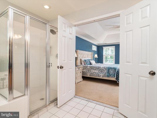 Bathroom, Bedroom, Glass Shower, Interior, Recessed Lighting