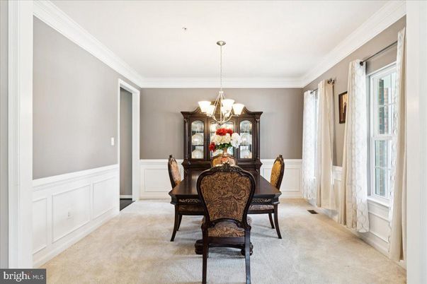 Chandelier, Dining room, Interior