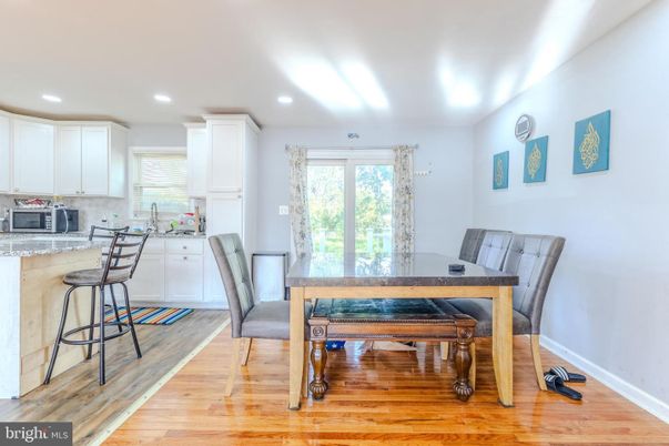 Dining room, Interior, Kitchen, Recessed Lighting, Wood Texture Flooring