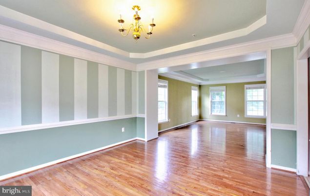 Chandelier, Empty room, Interior, Wood Texture Flooring