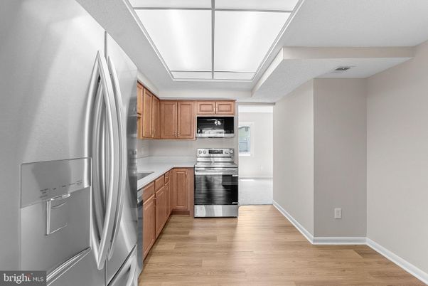 Interior, Kitchen, Stainless Steel Appliances, Wood Texture Flooring