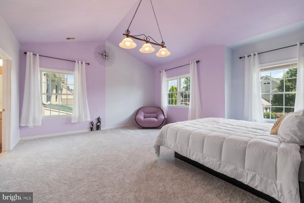 Bedroom, Interior, Pendant Lights