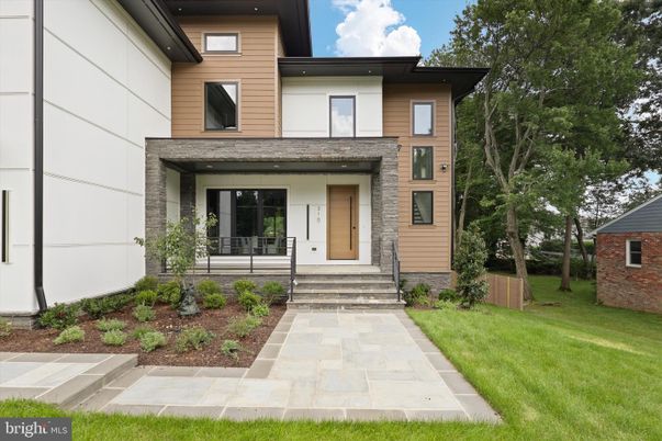 Exterior, Facade, Brick Facade, Modern