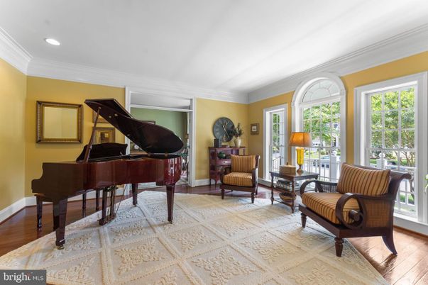 Interior, Living room, Piano, Recessed Lighting, Wood Texture Flooring