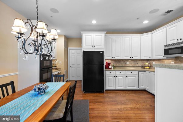 Chandelier, Dining room, Interior, Kitchen, Recessed Lighting, Wood Texture Flooring