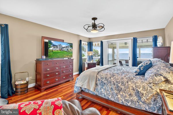 Bedroom, Interior, Water, Wood Texture Flooring