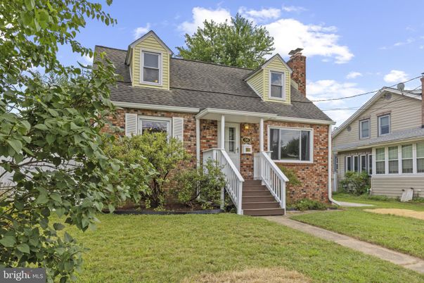 Exterior, Facade, Brick Facade, Cape Cod