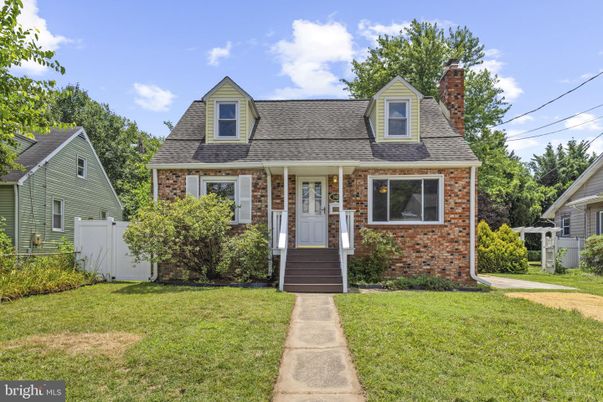 Exterior, Facade, Brick Facade, Cape Cod
