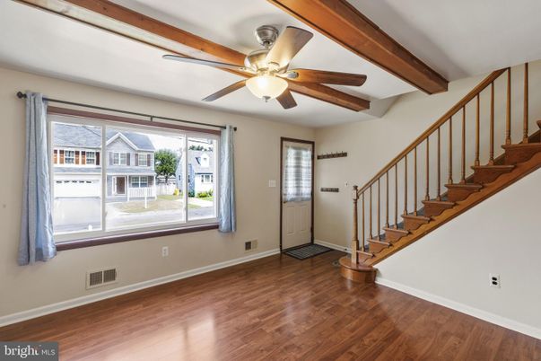 Empty room, Interior, Wooden Beams, Wood Texture Flooring