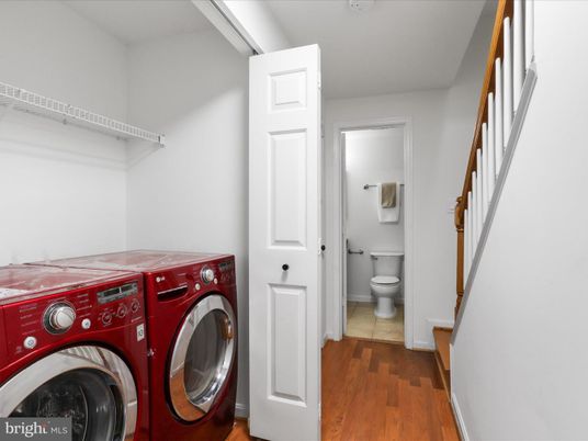 Interior, Utility Closets, Washer, Wood Texture Flooring